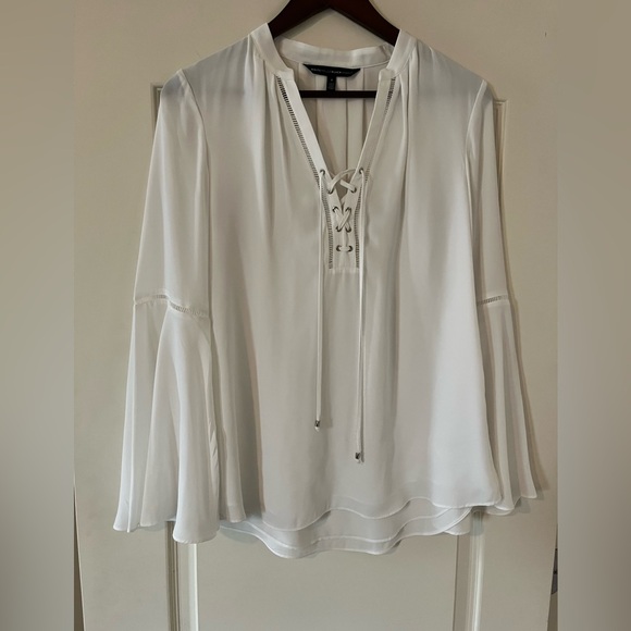 White House Black Market Bell Sleeve Flowy Rich White Blouse Women’s Size 8 - Picture 9 of 16